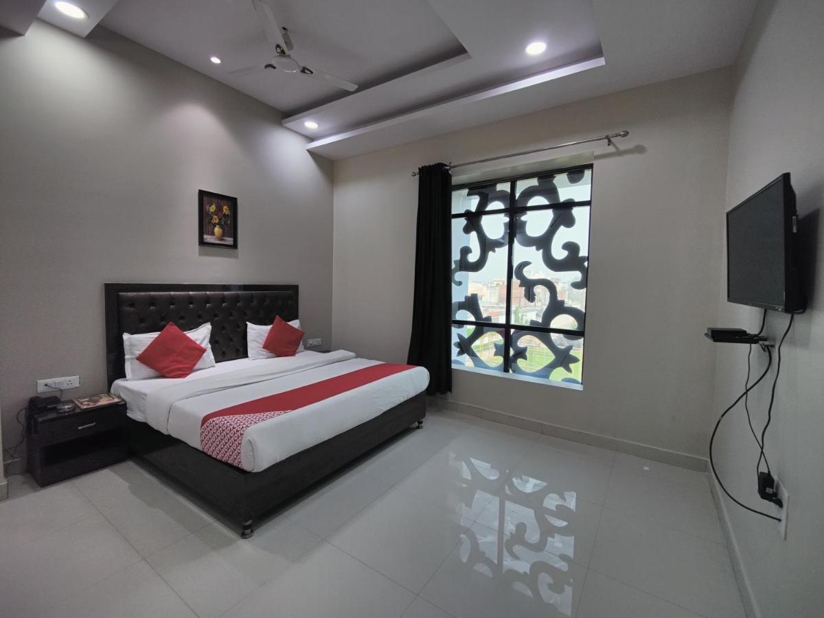 Hotel Kailash Mansarovar And Banquet Hall Bareilly Exterior photo